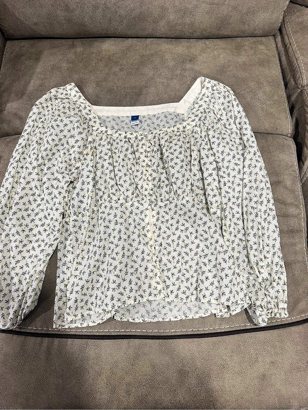 Old Navy Square-Neck Button-Front Long-Sleeve Blouse Floral White & Blue Medium